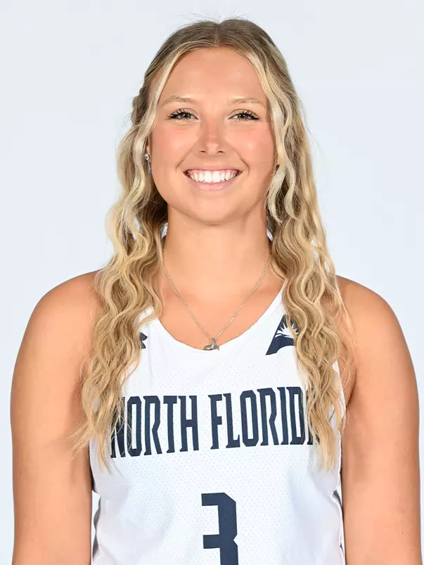 Anna mallory headshot '24