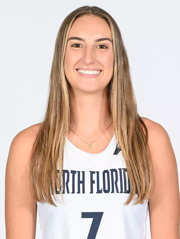 Presley murray headshot '24