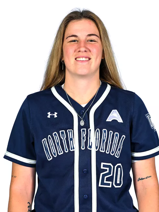 Mackenzie woods headshot