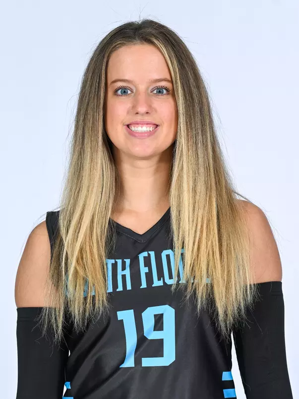 Emma Pohlmann headshot 2023