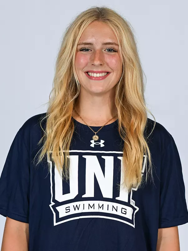 Amelia Hildebrand Headshot 2023