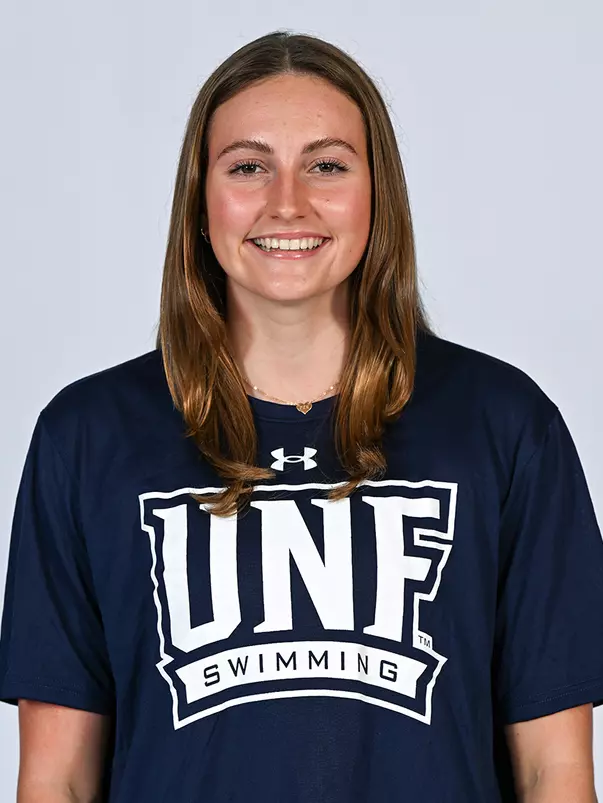 Paige Munna Headshot 2023