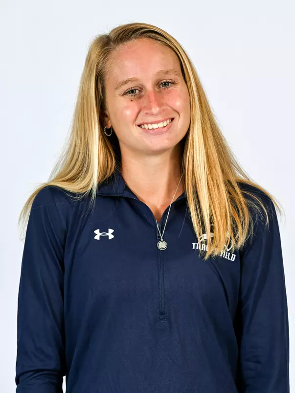 Hannah Martin headshot