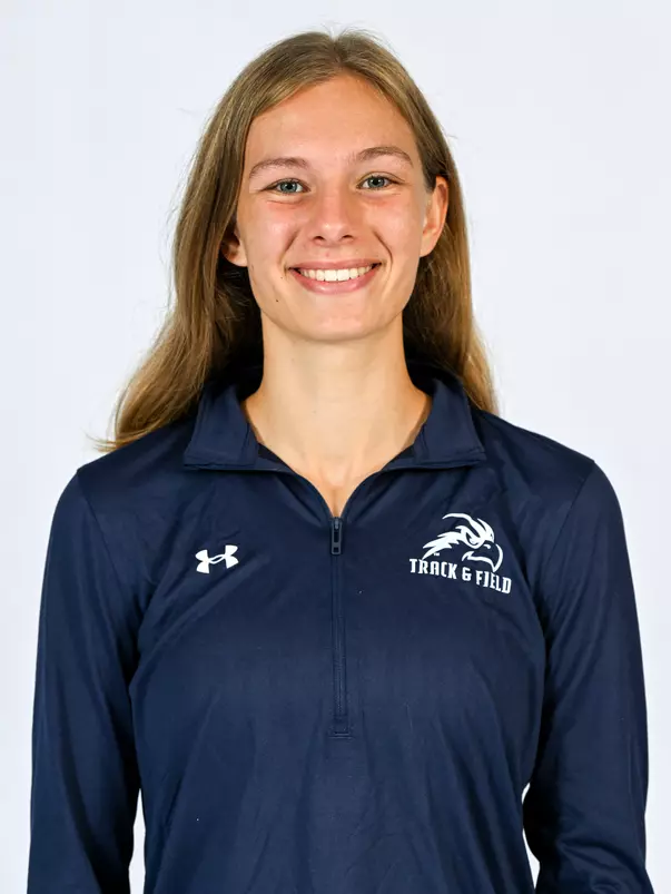 Annika Buser headshot