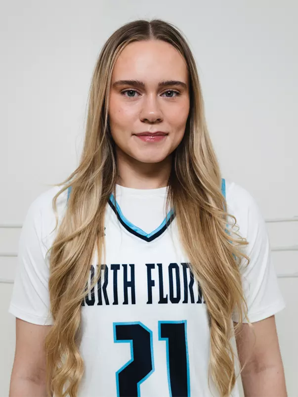 Agnes Svansdottir headshot