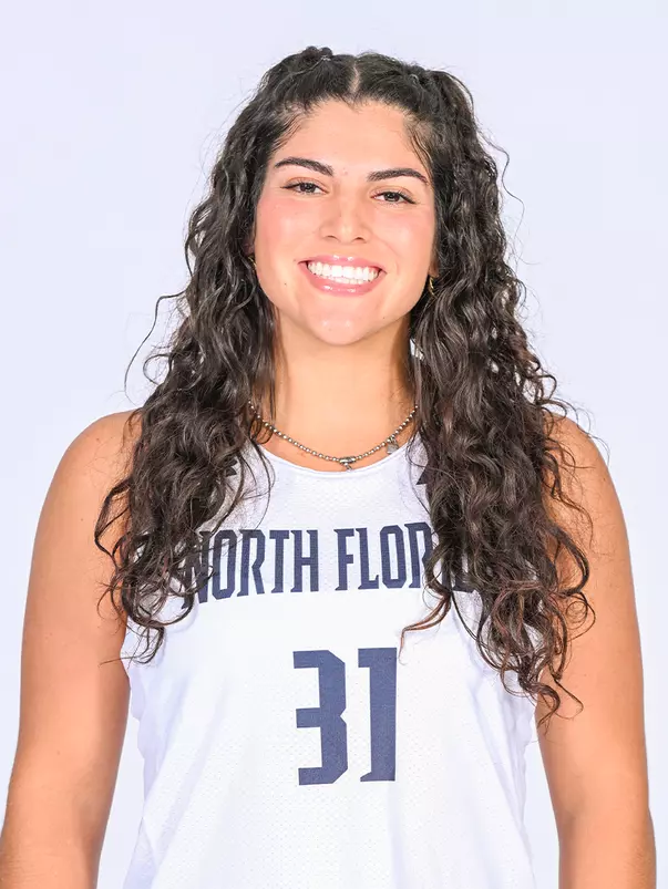 Kelly Negron headshot