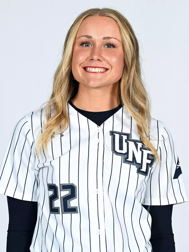 Grace Shaw-Rockey headshot