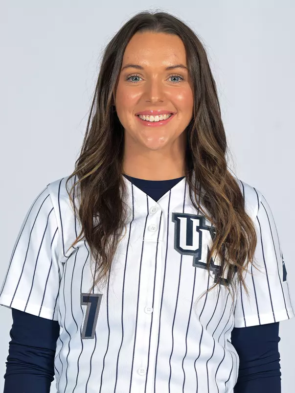 Lauren Brock headshot