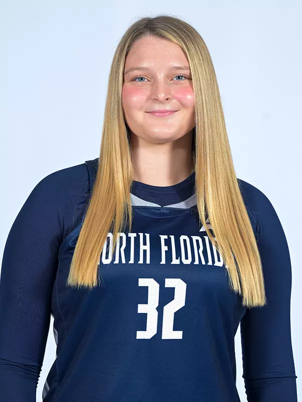 Lauren Bell headshot