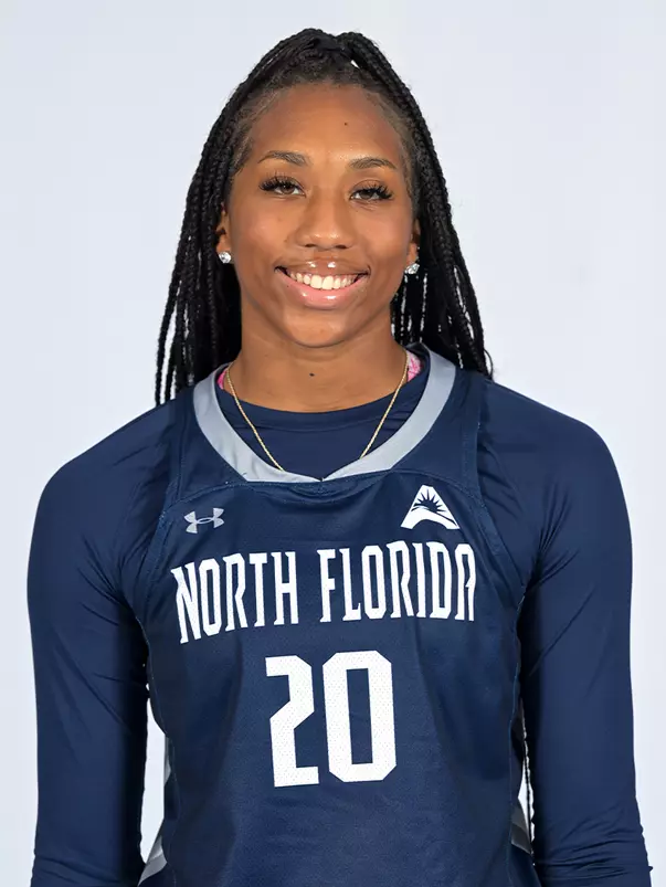 Sydney Pettis headshot