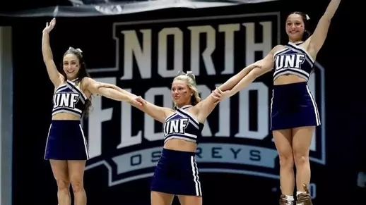 Cheer UNF pyramid
