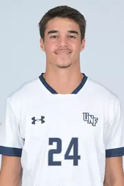 Owen Cunha headshot