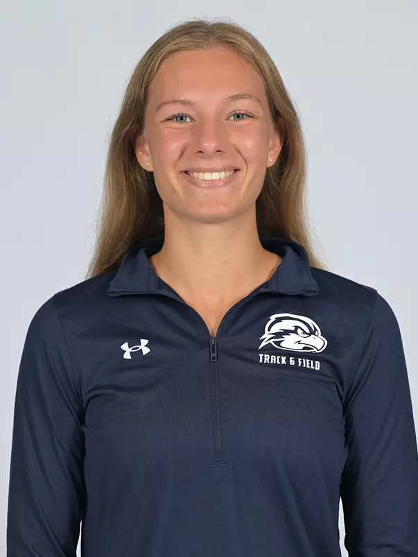 Annika Buser headshot