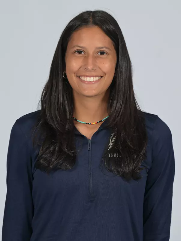 Madeline Castillo headshot