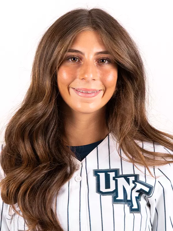 2026 Softball Headshot - Alexis Camilleri