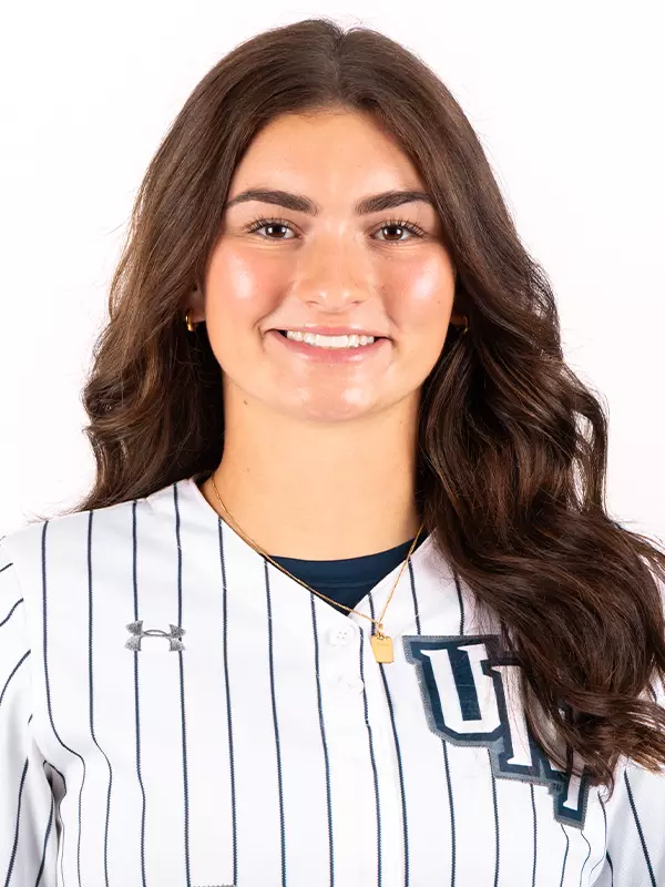 2026 Softball Headshot - Macie Hunolt