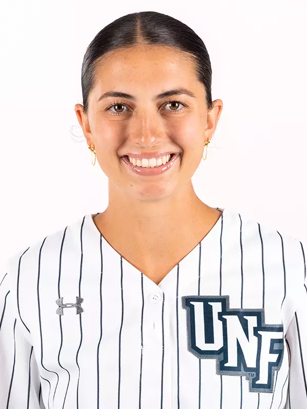 2026 Softball Headshot - Hallie Langford