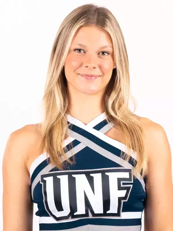 2025-26 Cheerleading - Mia Ehrhart Headshot