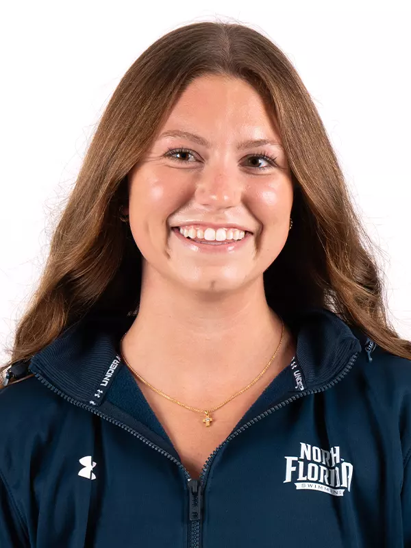 2025-26 Women's Swimming - Amanda Loomis Headshot