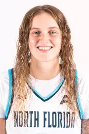 2025-26 Women's Basketball - Claire Davis Headshot