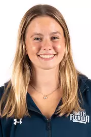 2025-26 Women's Swimming - Ellie Hixenbaugh Headshot