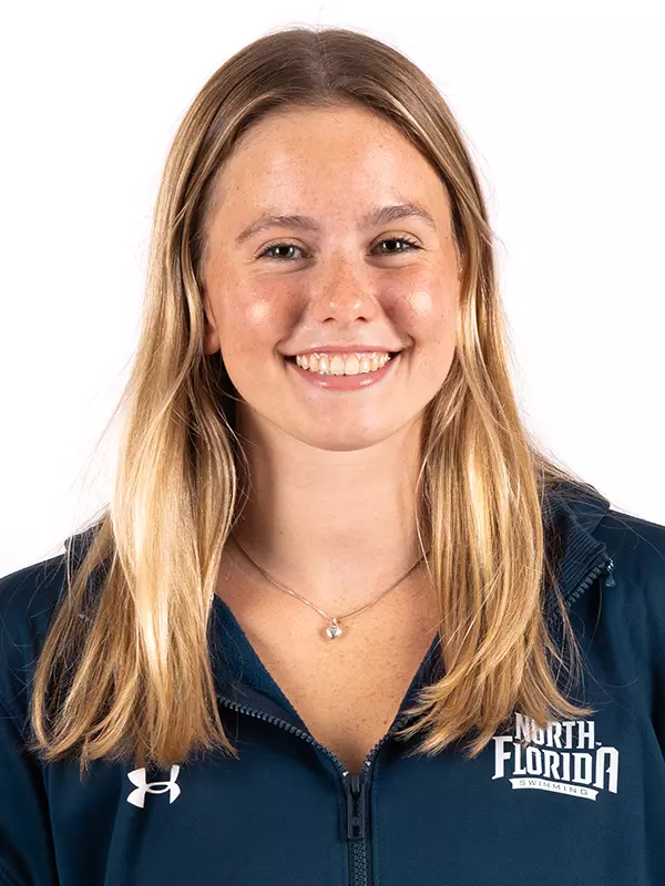 2025-26 Women's Swimming - Ellie Hixenbaugh Headshot