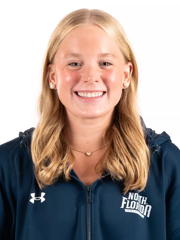 2025-26 Women's Swimming - LC Smith Headshot