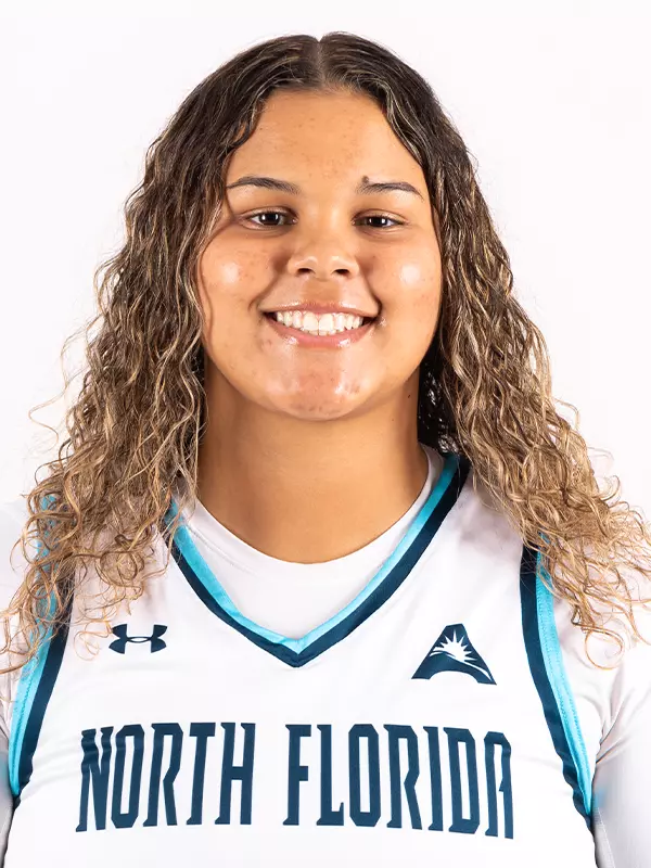 2025-26 Women's Basketball - Nicole Carreno Headshot