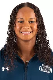 2025-26 Women's Swimming - Peyton Loving Headshot