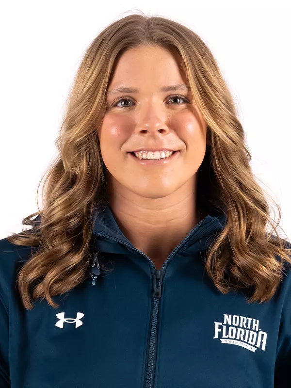 2025-26 Women's Swimming - Sara Maschmeier Headshot