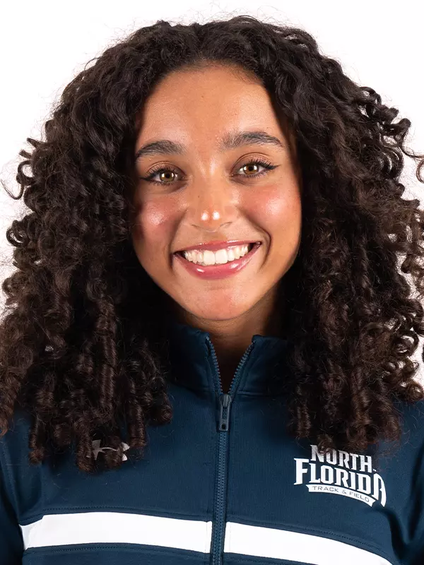 Sierra headshot 2025