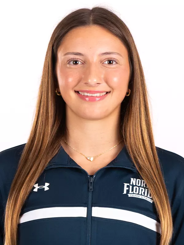 2025-26 Track & Field - Leah Hunnius Headshot