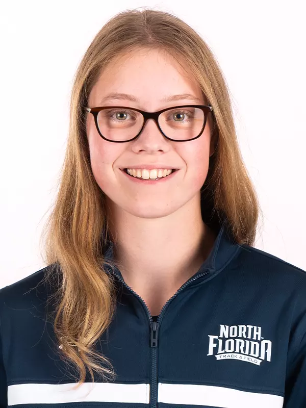 2025-26 Track & Field - Renske Drenten Headshot