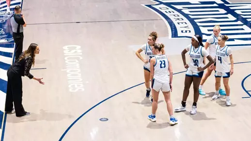 2025-26 North Florida Women's Basketball - Team Huddle