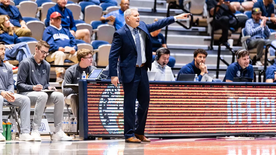 2025-26 North Florida Men's Basketball - Bobby Kennen