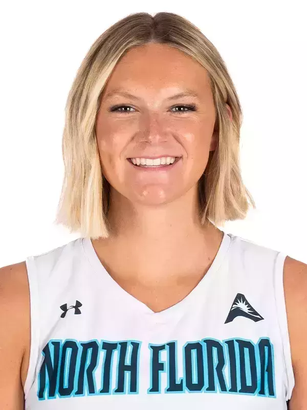 Headshot of Fallon Humphries