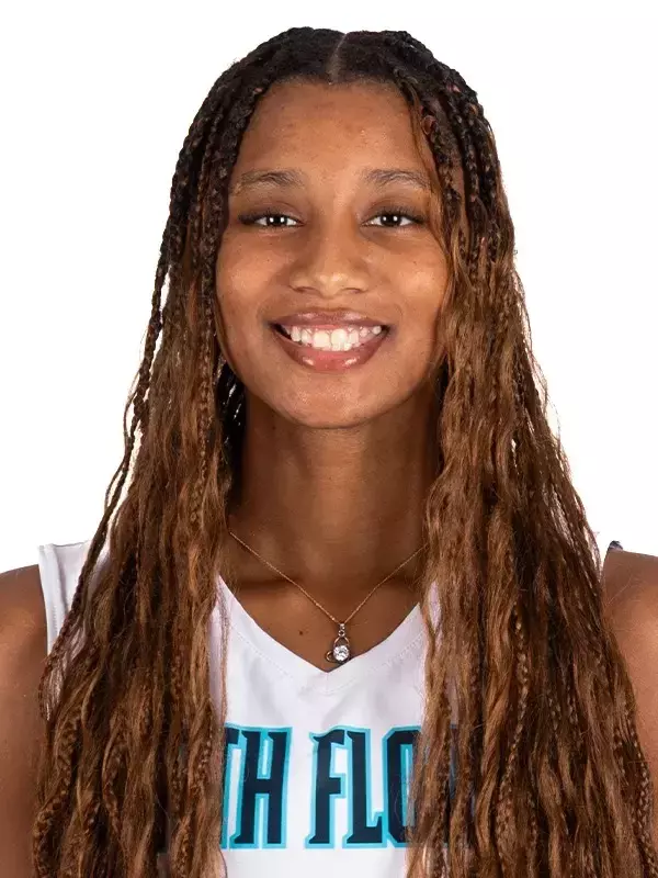 Headshot of Yarimar Francis Garay