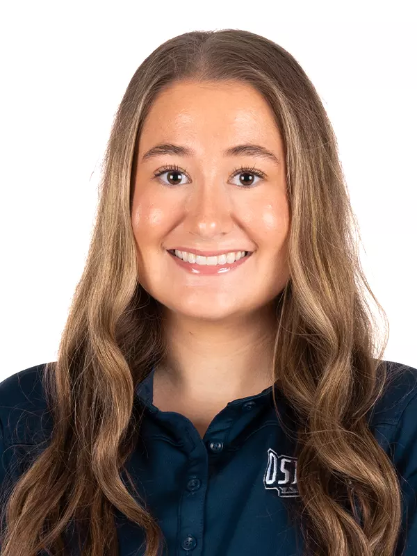 Headshot of Athletic Academic Coordinator Lauren Oakes