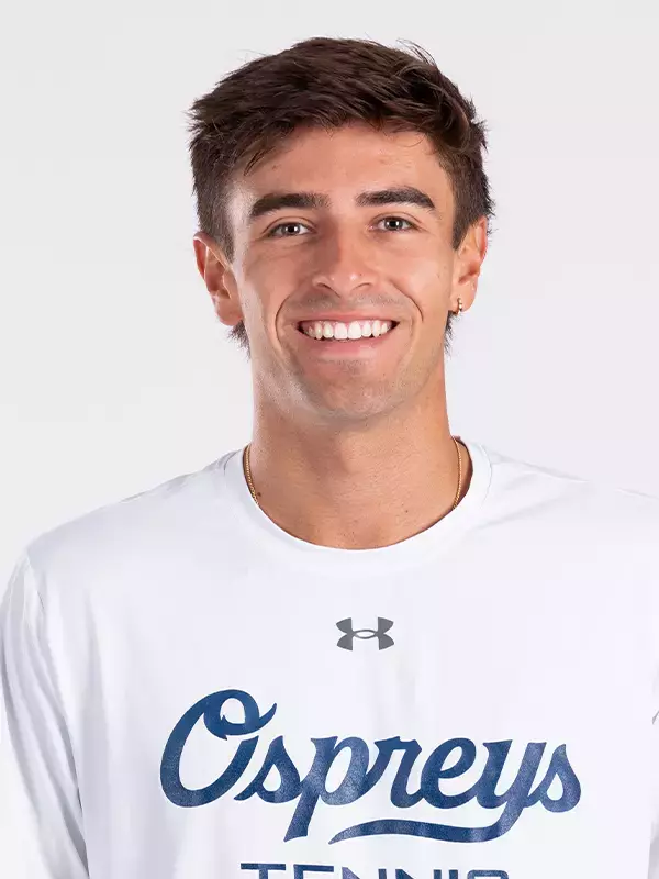 Headshot of Enrique Pena