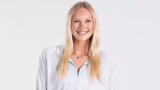 2026 University of North Florida Beach Volleyball - Emma Kunaus