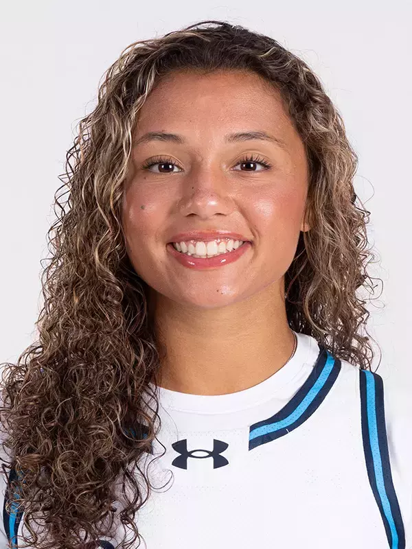 Headshot of Alexa Washington