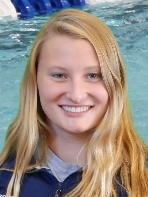 Sarah Wydra Headshot