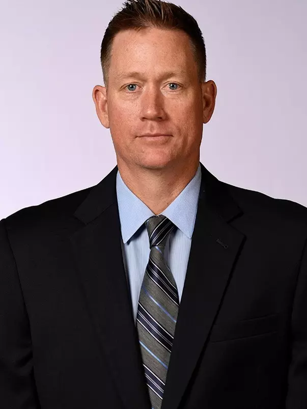 Mohr_Chris_2017-18_headshot