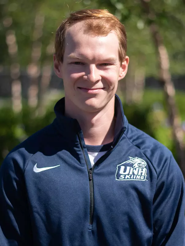 Jakob_Velle_Headshot2019