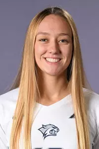 Wren Macaulay 2021 Headshot