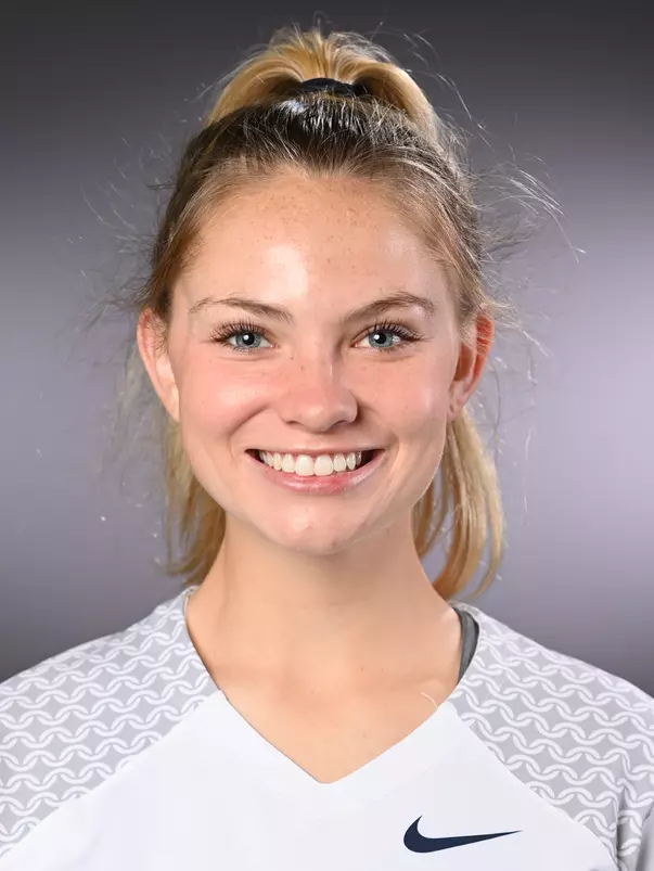 09_Julia_Sharp_D06_4128