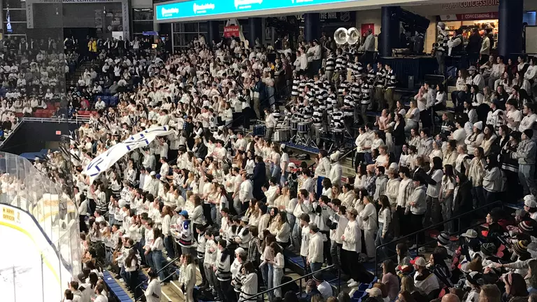 Insider Report: Saluting The Fans