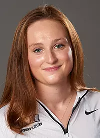 Hannah_Weatherby_Headshot