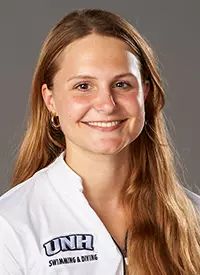 Izzie_Campion_Headshot