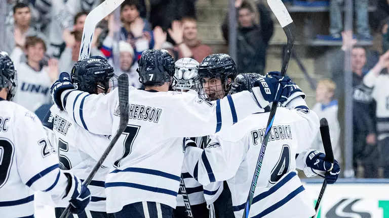 Men’s Hockey Defeats LIU, 3-2, in OT